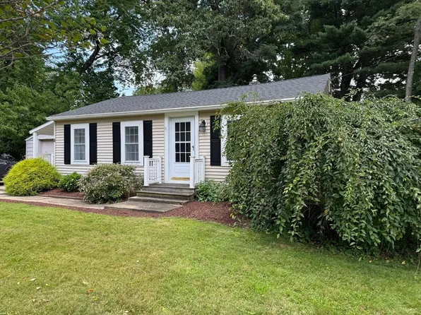 8 Warren Rd, Auburn, MA 01501