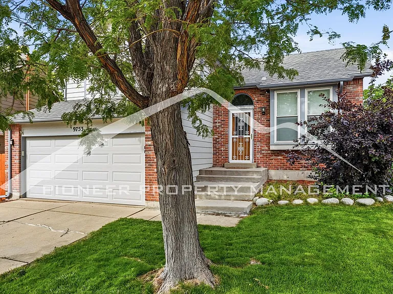 9753 Independence St — Photo 2