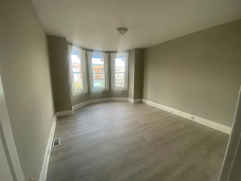 1706 N Bentalou St — Photo 8