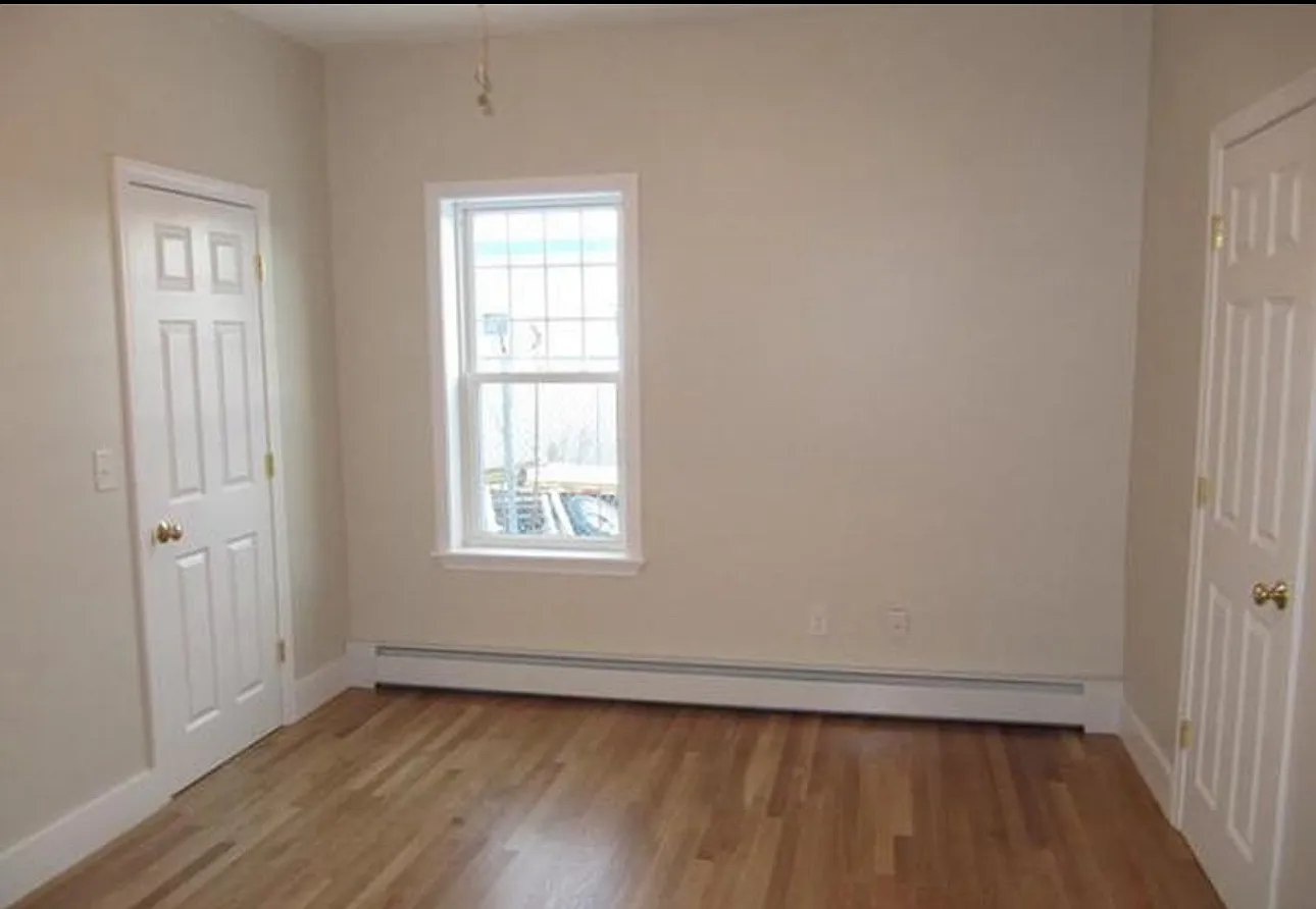 539 Southbridge St — Photo 3