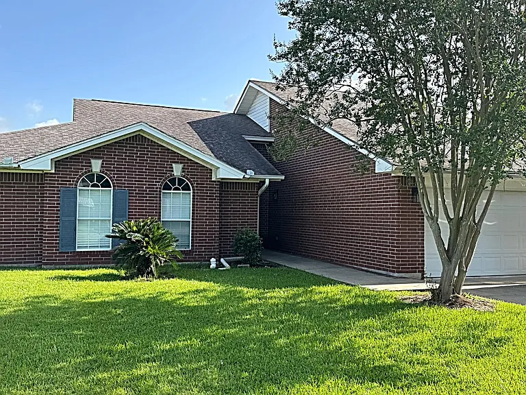 2312 Lisa Ln — Photo 1