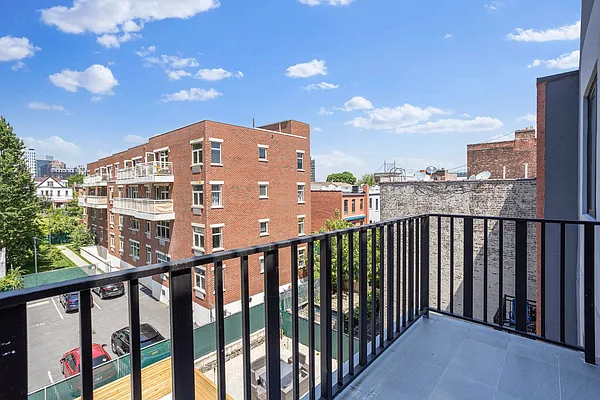 Rented by Skyhigh Realty NYC LLC | media 21