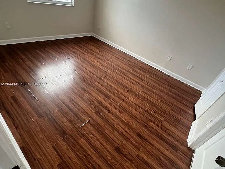 1661 SE 28th St #202 — Photo 10