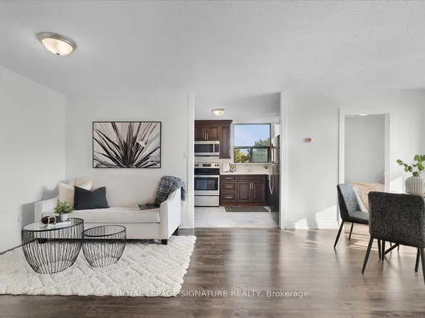 100 Wingarden Ct #315, Toronto, ON M1B 2P4