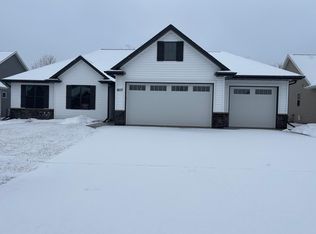 N9237 Constellation Dr, Appleton, WI 54915