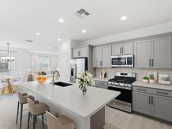 3rd image of 10048 W PICCADILLY Road