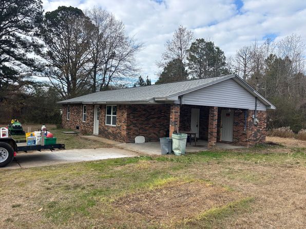 7402 Highway 46