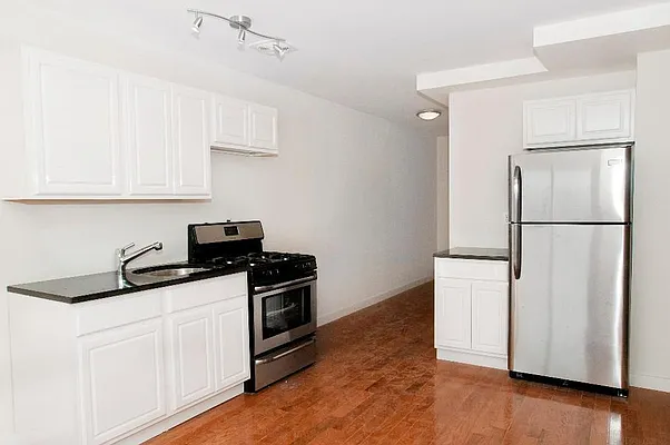 Rented by Level Group | media 2