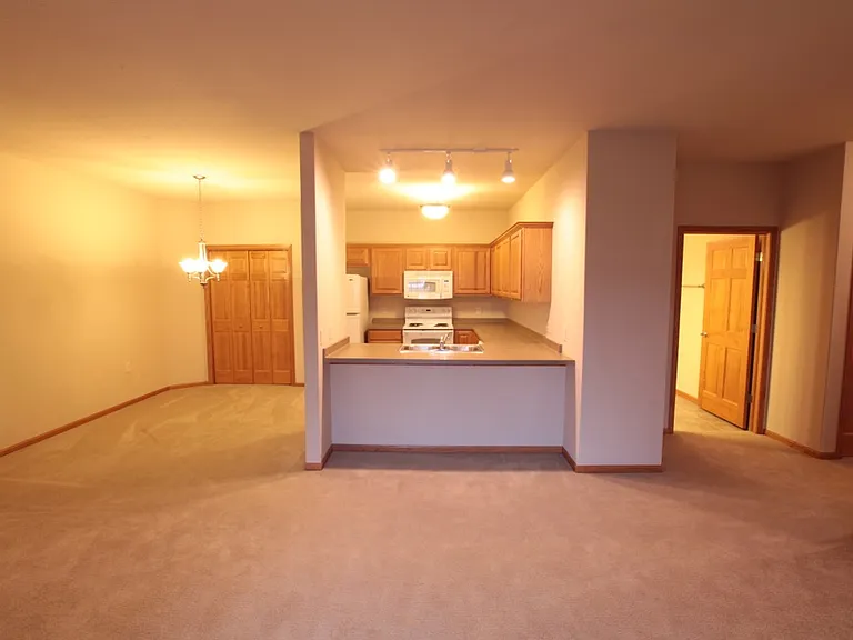 N7761 Vicksburg Way #D — Photo 5