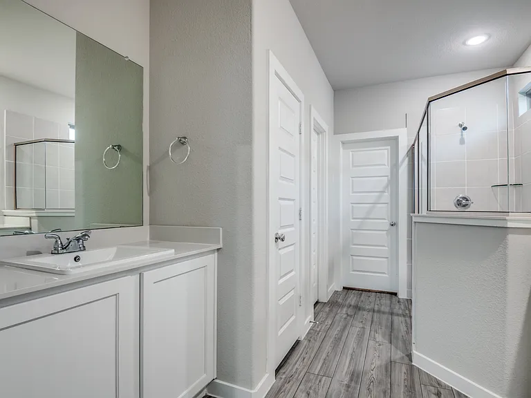 2412 Green River Rd — Photo 22