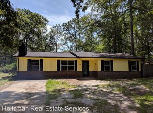 1090 Ricade Dr, Hinesville, GA 31313