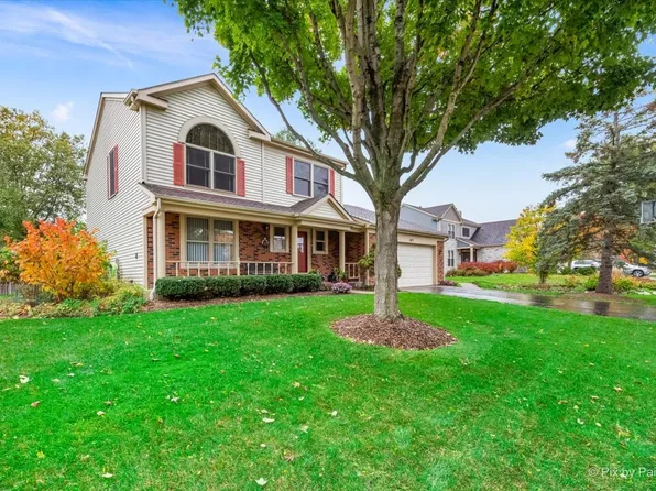 1471 Pebble Ln, Crystal Lake, IL 60014
