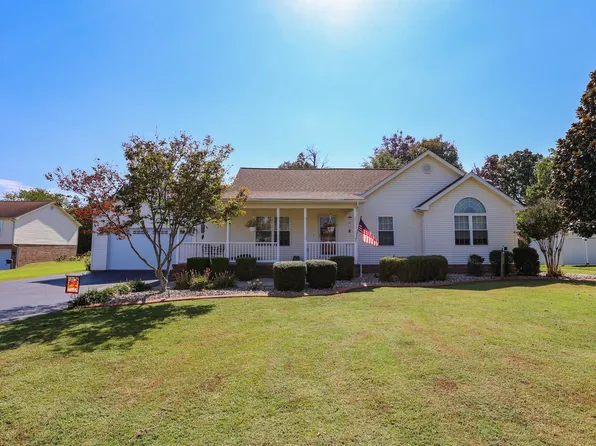 134 Hunters Ln, Calvert City, KY 42029