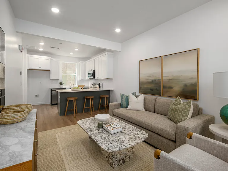 Azure Townhomes Phase I — Photo 13