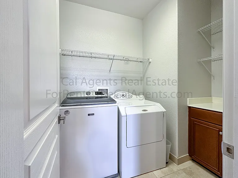 1190 Taraya Ter — Photo 10