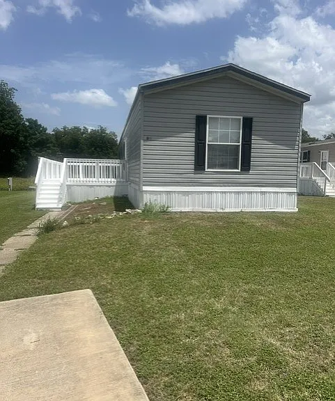 814 Morningside Dr — Photo 11
