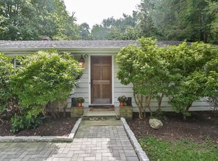 8 Sheffield Rd, Norwalk, CT 06853