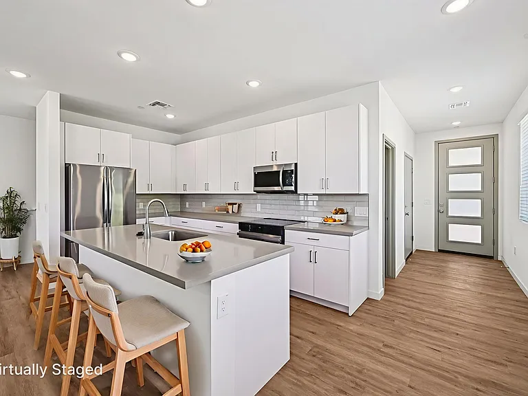 Agave Townhomes — Photo 1