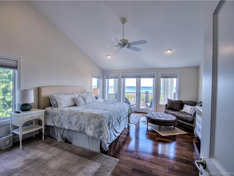 1871 NE Ocean Blvd #MAIN HOUSE — Photo 17