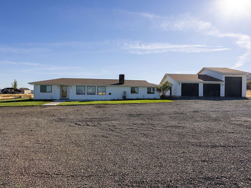 Beautiful home with big shop!