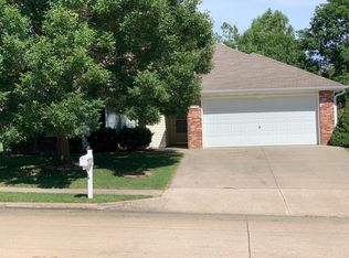 1708 E Phoenix Rd, Columbia, MO 65202