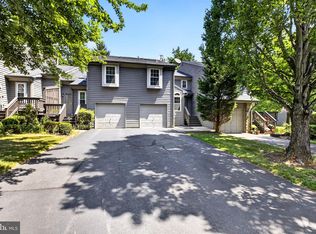 34B Chicopee Dr, Princeton, NJ 08540