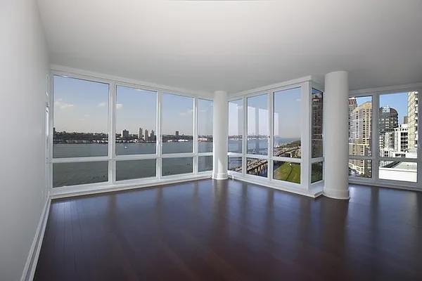 Rented by BLU Real Estate | media 29