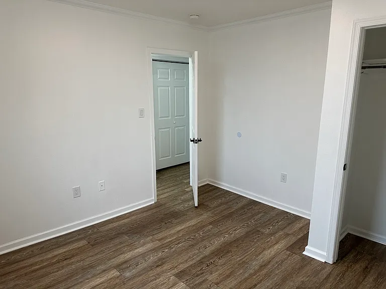 2117 E Cumberland St — Photo 57