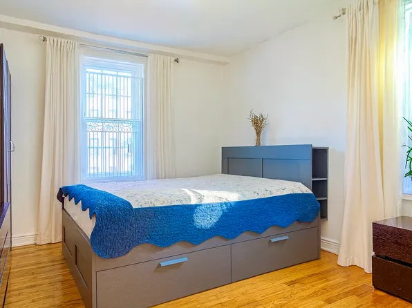 140-21 Burden Crescent image 2 of 10