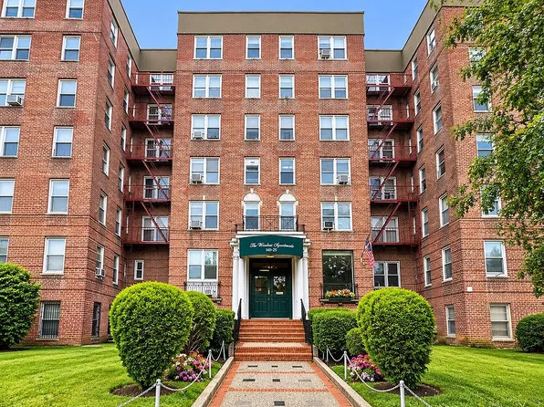 143-25 84th Dr #1L, Jamaica, NY 11435