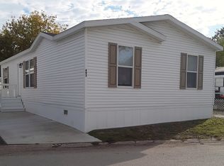 493 Sterling E, Justice, IL 60458