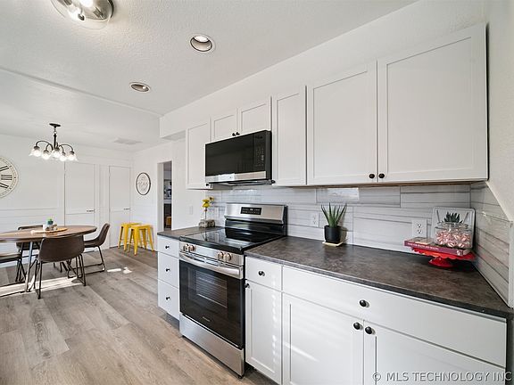 5th image of 11 Roping St