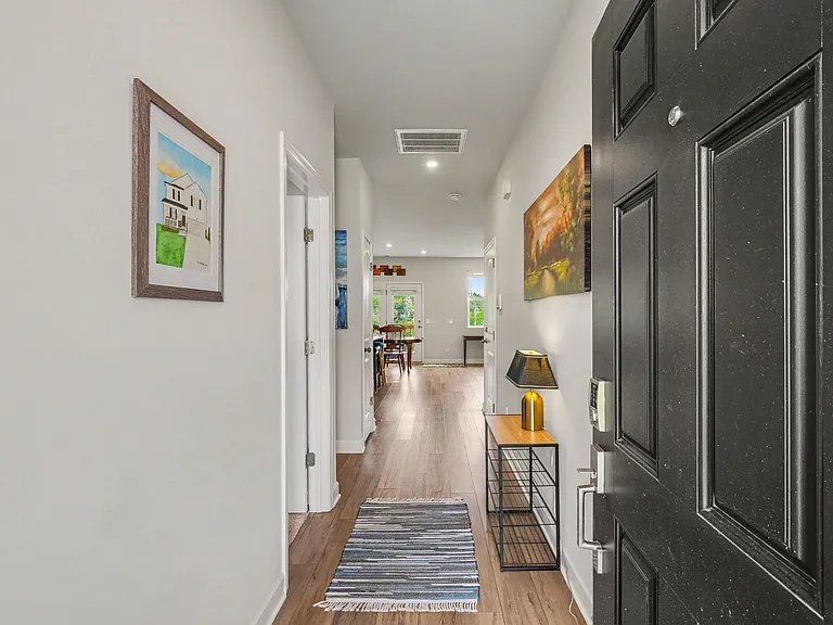 139 Millbrook Dr — Photo 17