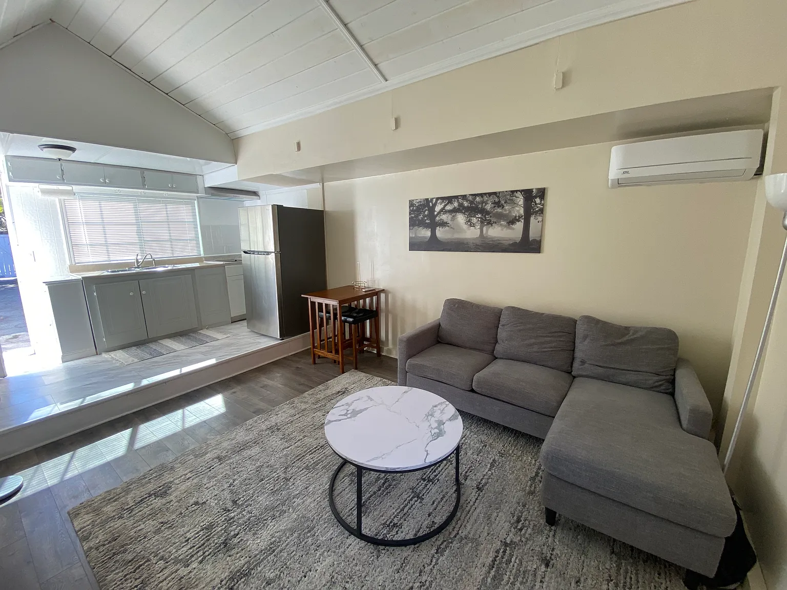 1 bed, 500 sqft, $2,000 — Photo 3