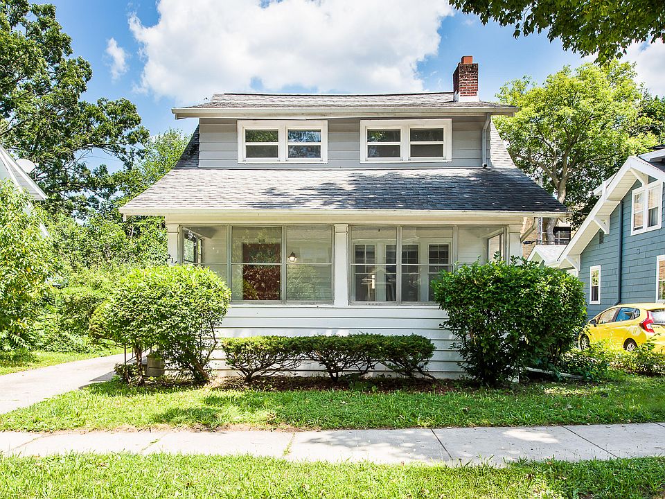 1st image of 215 Buena Vista Ave