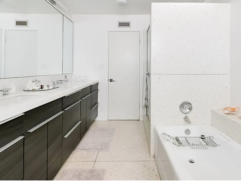 5470 Katherine Ave — Photo 34