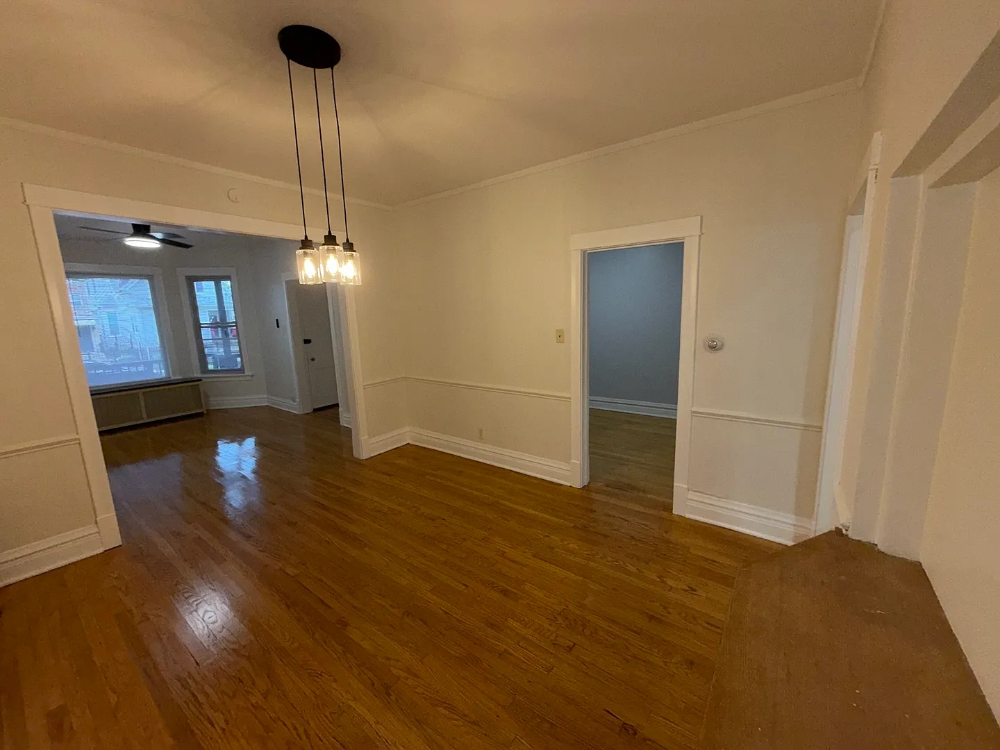 2 bed, 1200 sqft, $2,000 — Photo 4
