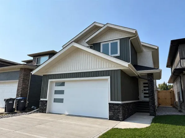117 E Crestview Blvd, Sylvan Lake, AB T4S 0V8
