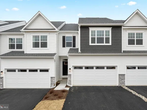 14 Tullow Hill Dr, Kennett Square, PA 19348