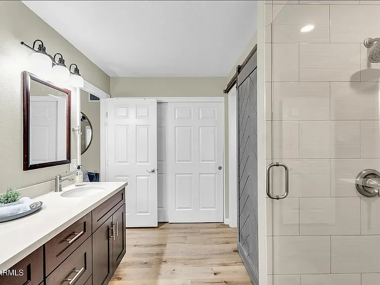 4245 N Miller Rd — Photo 8
