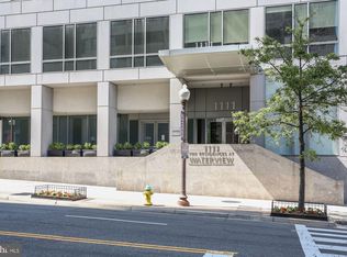 1111 19th St N APT 1703, Arlington, VA 22209