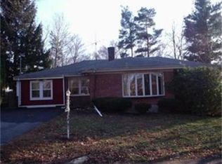 9 Maurice St, Worcester, MA 01604