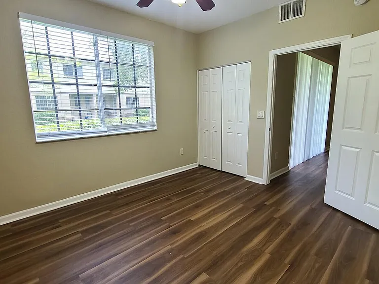 1955 Freeport Dr — Photo 16