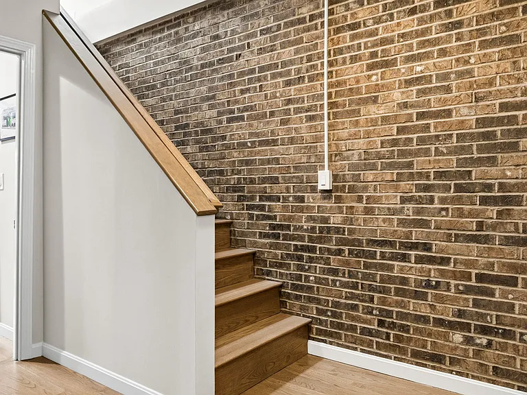 159 Salem St — Photo 17