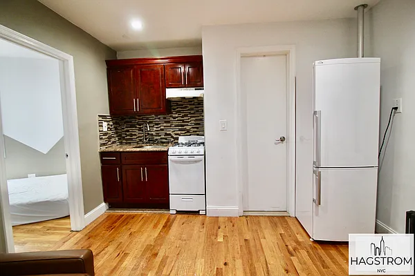 Rented by Hagstrom Management Inc | media 25