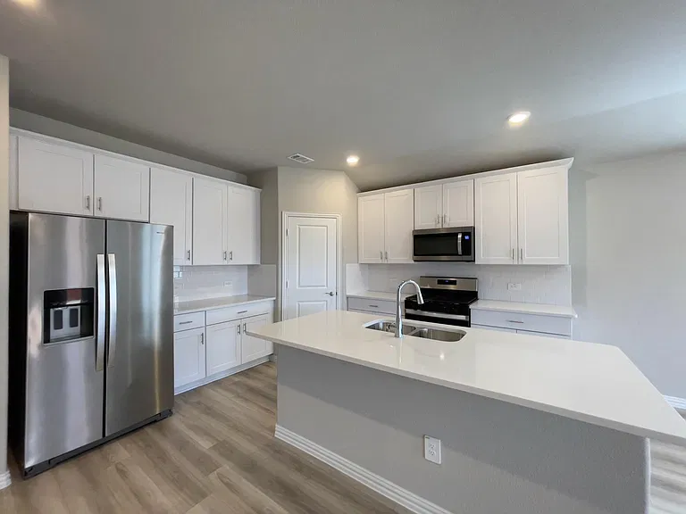 2305 Bellatrix Dr — Photo 14