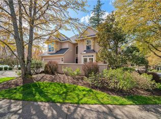 44 Morningview Cir, Lake Oswego, OR 97035