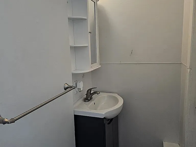 220 S Millwood Ave — Photo 15
