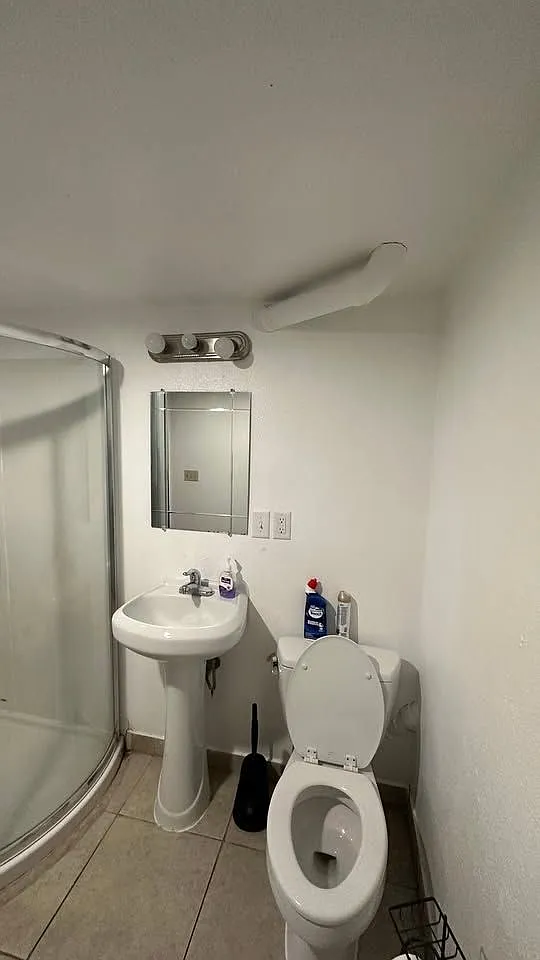 3 bed, 1.0 bath, 1040 sqft, $550 — Photo 4