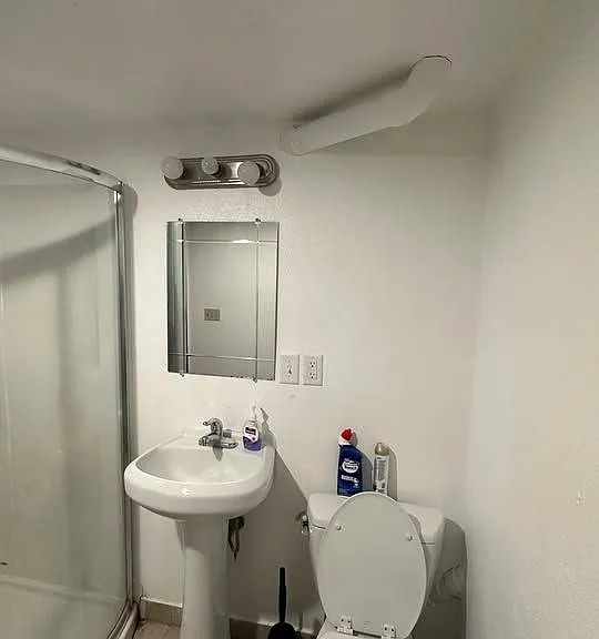 3 bed, 1.0 bath, 1040 sqft, $550 — Photo 19